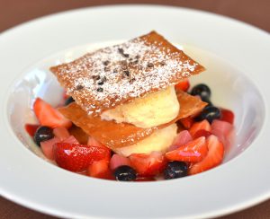 Kistücsök Étterem FOOD & ROOM**: Házi krémes pácolt gyümölcsökkel