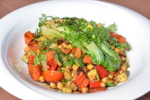 Kistücsök Étterem FOOD & ROOM**: X - Sült zöldségek csicserivel